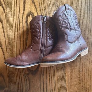 Brown Cowboy/girl Boots